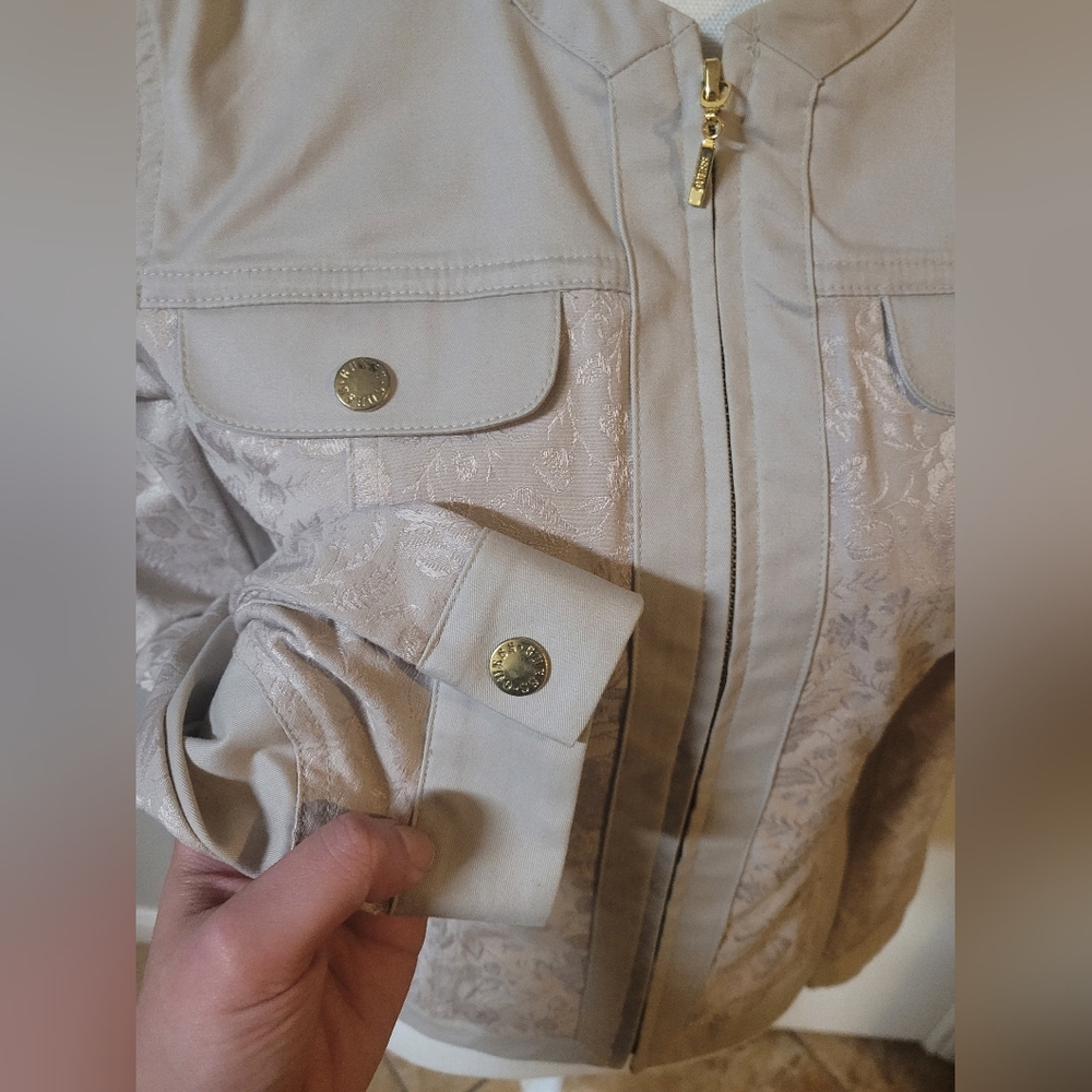 Guess Jacket - Picture 2 of 5